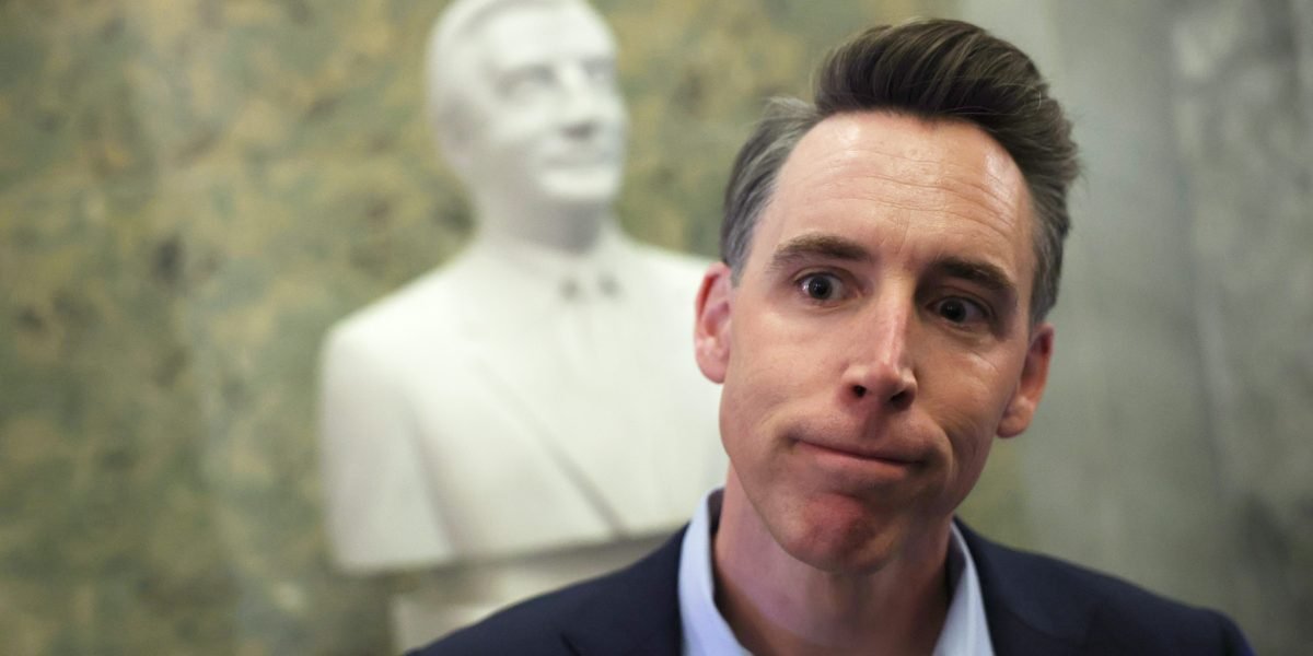 Venezuela War Powers Moves Forward After GOP Senators Turn