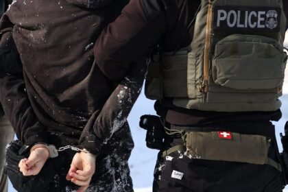 Marine Says Feds Copied His Phone Without a Warrant in Minneapolis